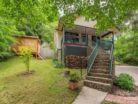 5249 Old Clyde Road Clyde NC 28721