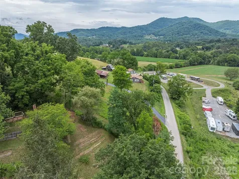 5249 Old Clyde Road Clyde NC 28721