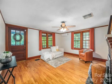 5249 Old Clyde Road Clyde NC 28721