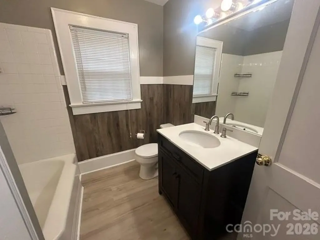 112 3rd Street NE Conover NC 28613