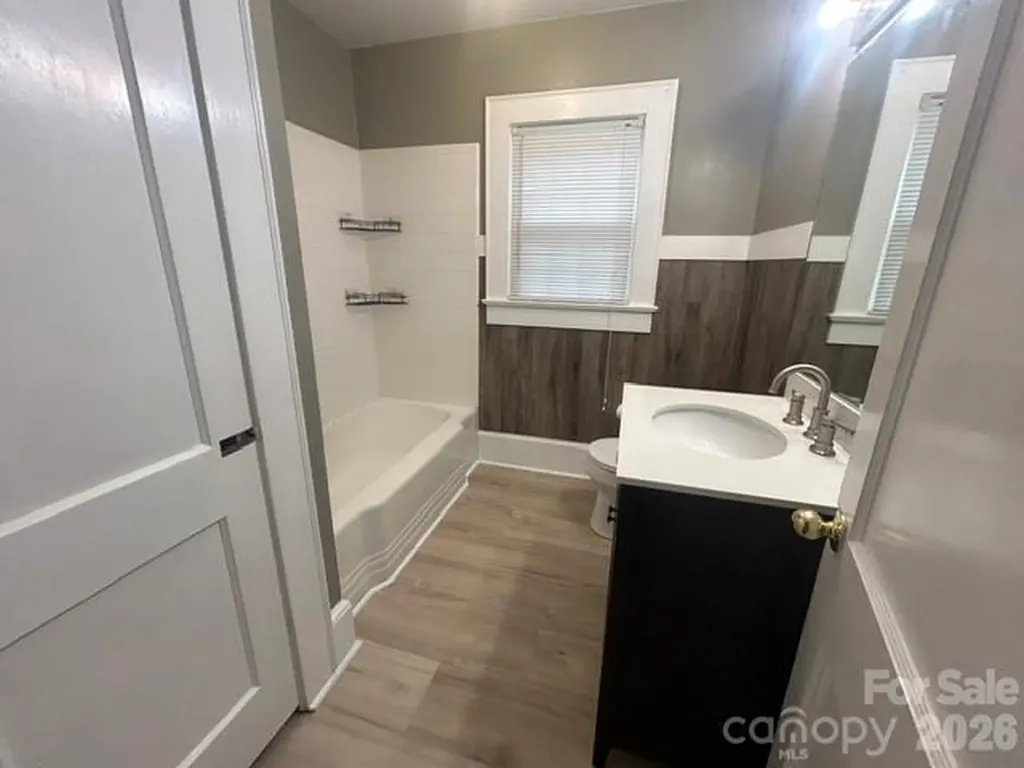 112 3rd Street NE Conover NC 28613