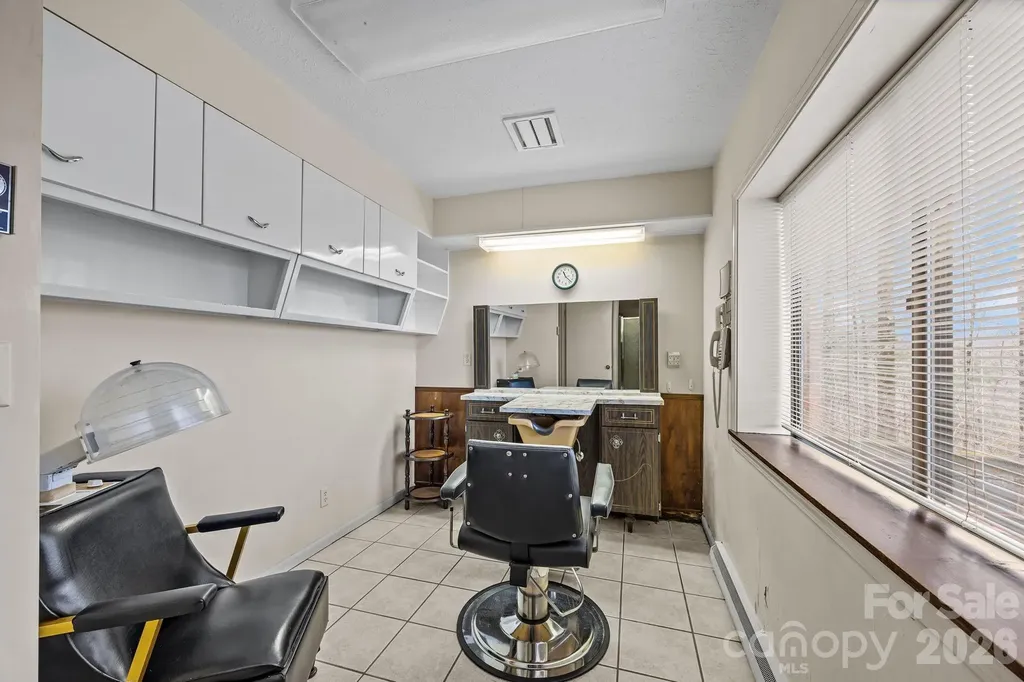 6777 Pinnacle Mountain Road Zirconia NC 28790