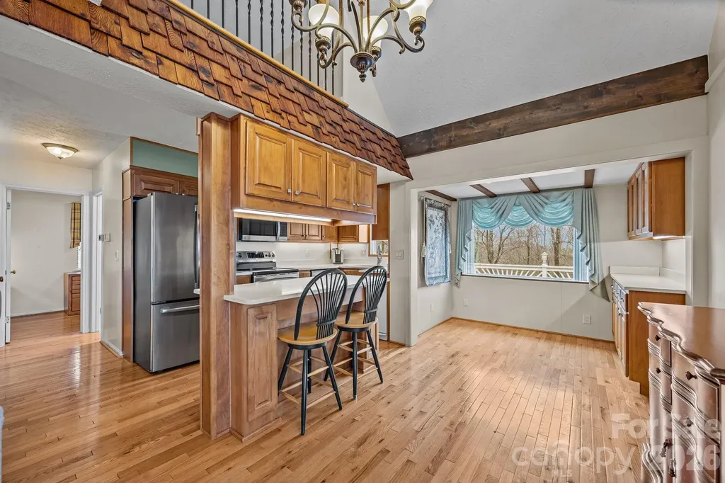 6777 Pinnacle Mountain Road Zirconia NC 28790