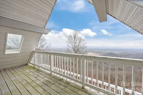 6777 Pinnacle Mountain Road Zirconia NC 28790