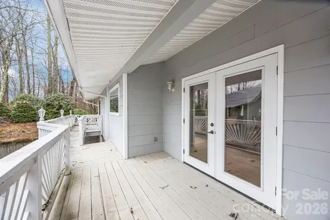 6777 Pinnacle Mountain Road Zirconia NC 28790
