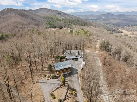 6777 Pinnacle Mountain Road Zirconia NC 28790