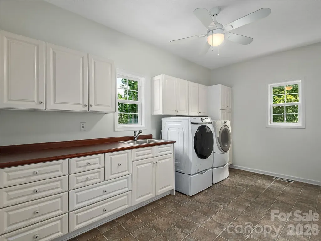 84 Red Cedar Drive Hendersonville NC 28792