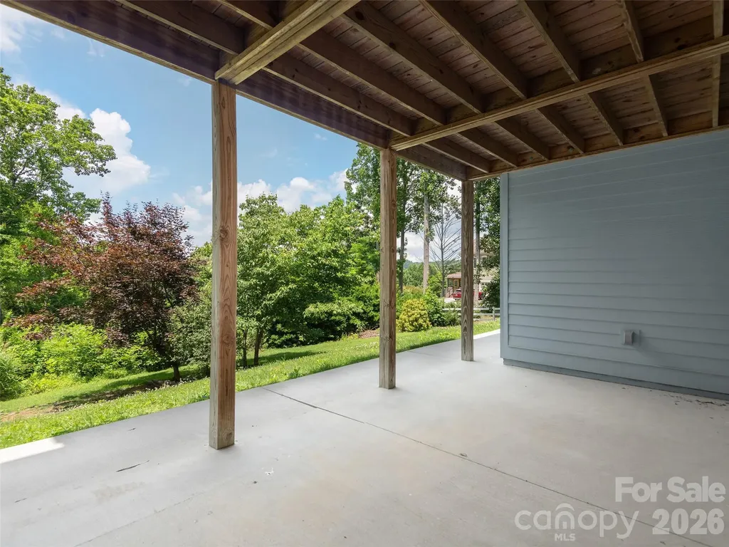 84 Red Cedar Drive Hendersonville NC 28792