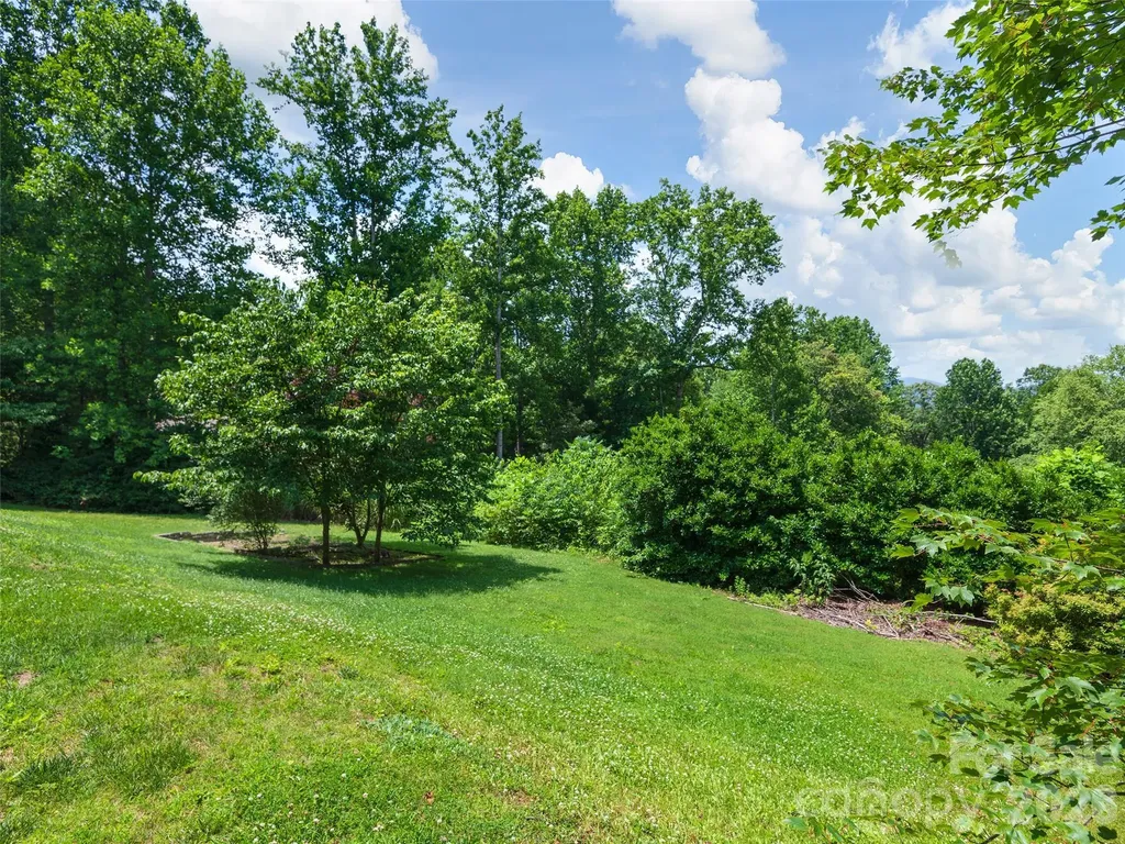 84 Red Cedar Drive Hendersonville NC 28792