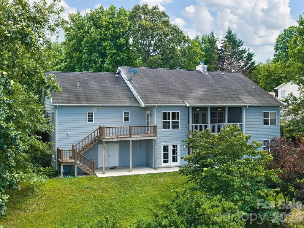 84 Red Cedar Drive Hendersonville NC 28792