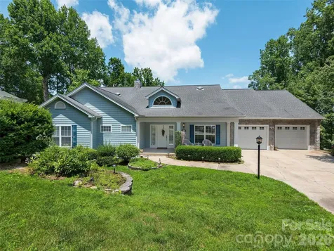 84 Red Cedar Drive Hendersonville NC 28792