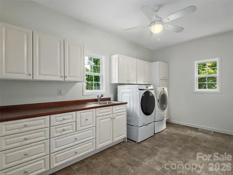 84 Red Cedar Drive Hendersonville NC 28792