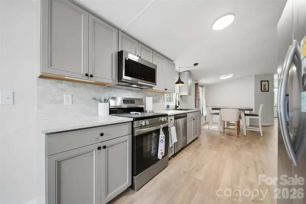 3627 Beachtree Drive Hudson NC 28638