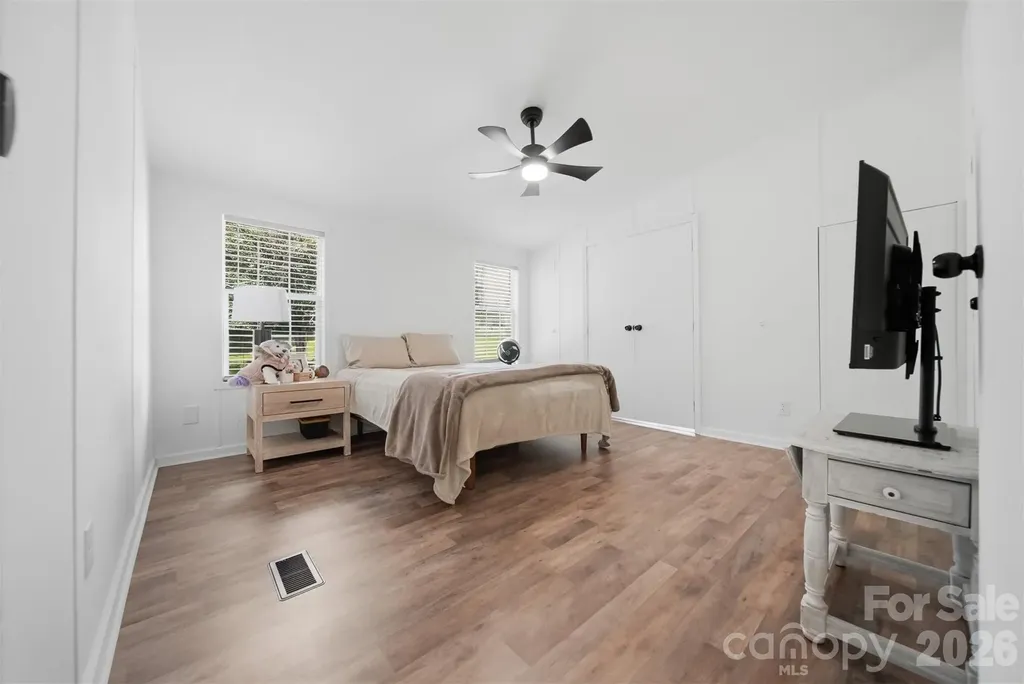 3627 Beachtree Drive Hudson NC 28638