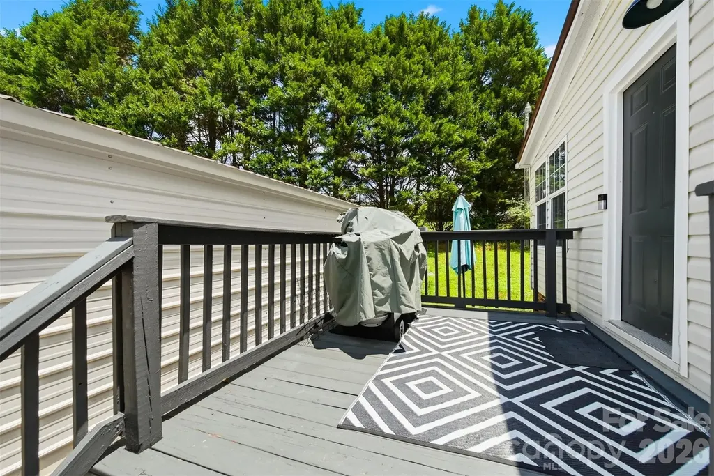 3627 Beachtree Drive Hudson NC 28638