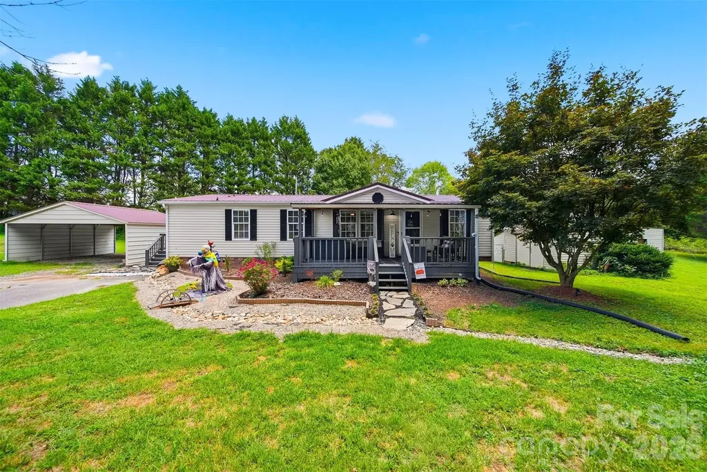 3627 Beachtree Drive Hudson NC 28638