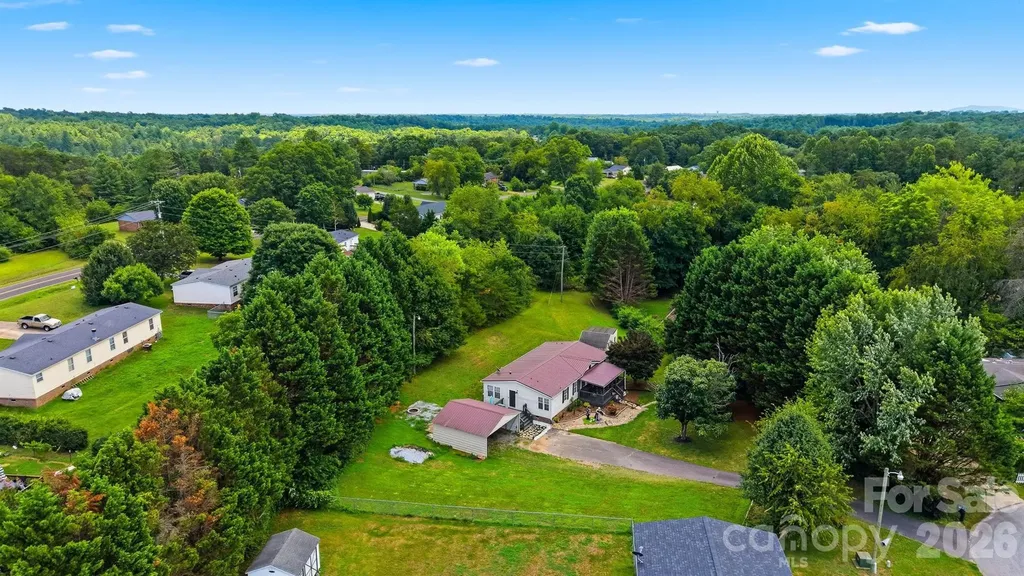 3627 Beachtree Drive Hudson NC 28638