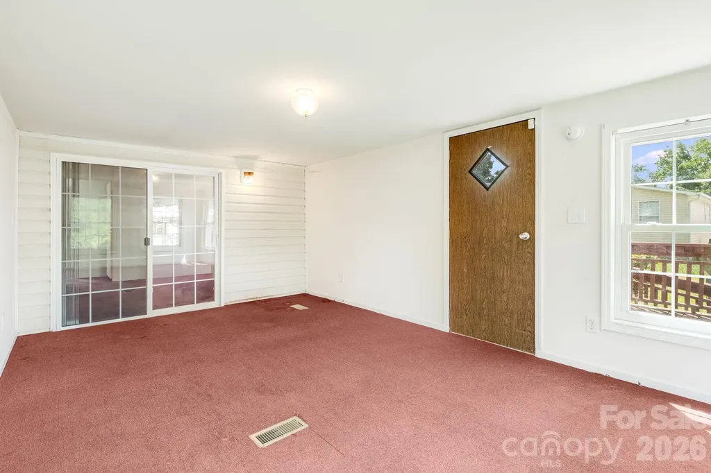505 Crescent Way Horse Shoe NC 28742