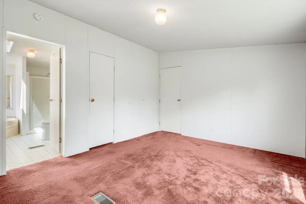 505 Crescent Way Horse Shoe NC 28742