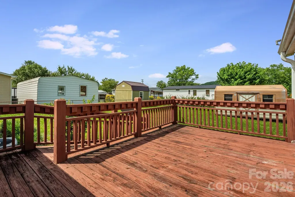 505 Crescent Way Horse Shoe NC 28742