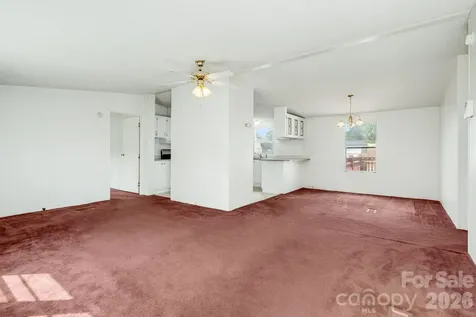 505 Crescent Way Horse Shoe NC 28742
