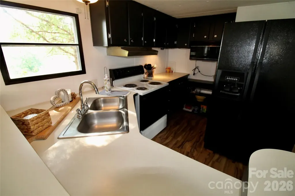 535 Lake Shore Drive New London NC 28127