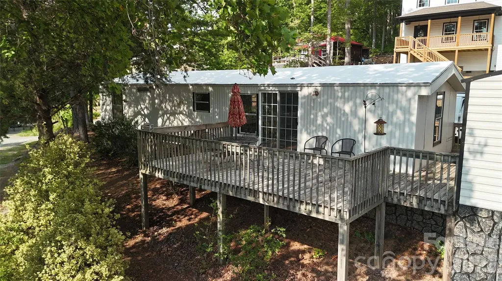 535 Lake Shore Drive New London NC 28127