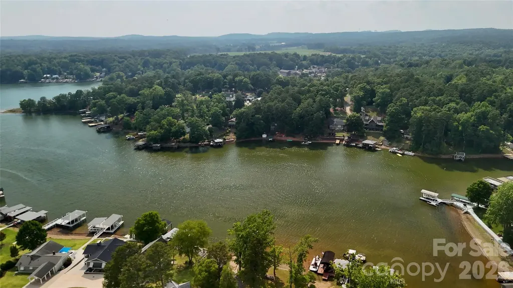 535 Lake Shore Drive New London NC 28127
