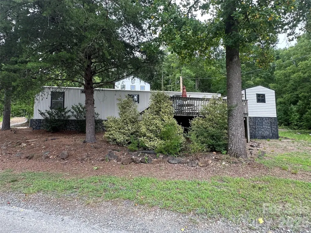 535 Lake Shore Drive New London NC 28127