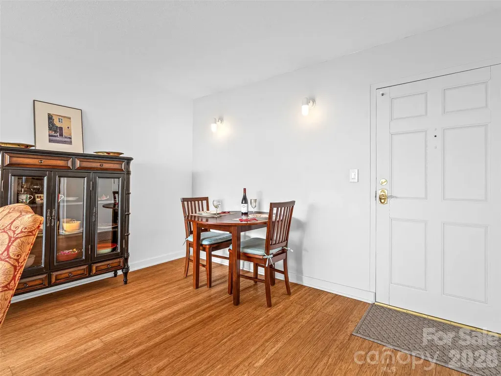647 Town Mountain Road Asheville NC 28804