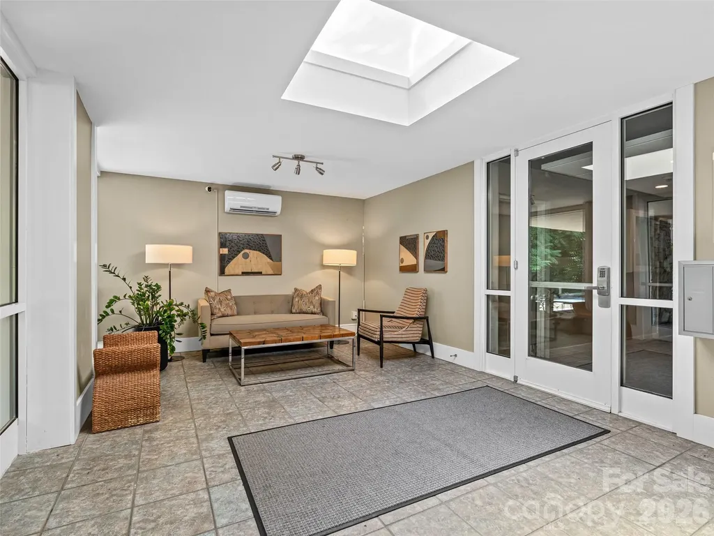 647 Town Mountain Road Asheville NC 28804