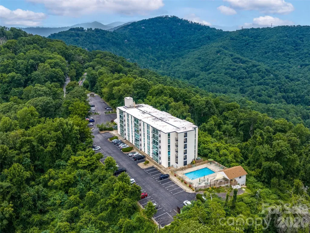 647 Town Mountain Road Asheville NC 28804