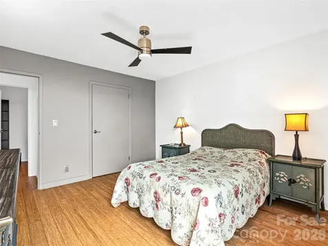 647 Town Mountain Road Asheville NC 28804