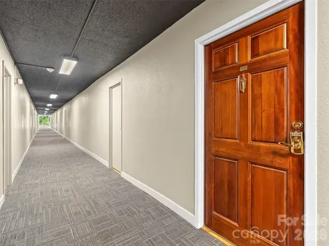 647 Town Mountain Road Asheville NC 28804
