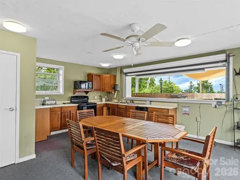 647 Town Mountain Road Asheville NC 28804