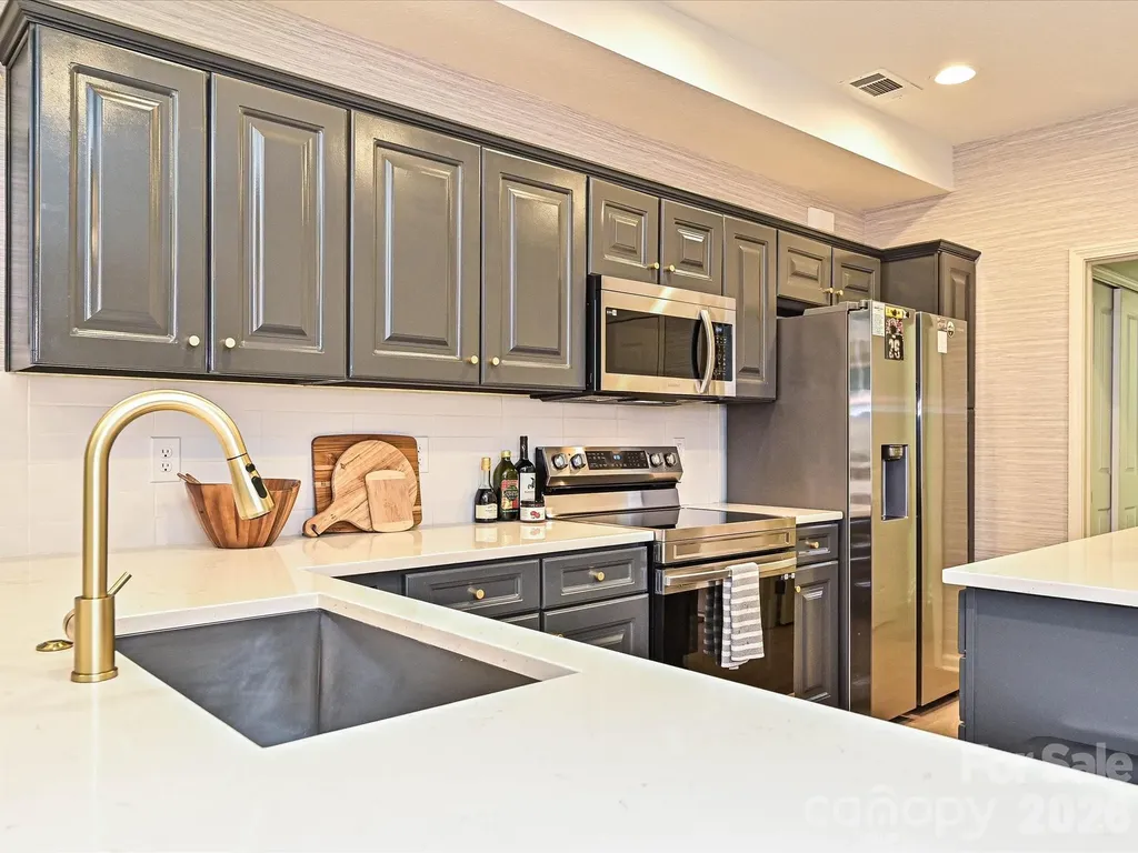 3520 S Bank Court Matthews NC 28105