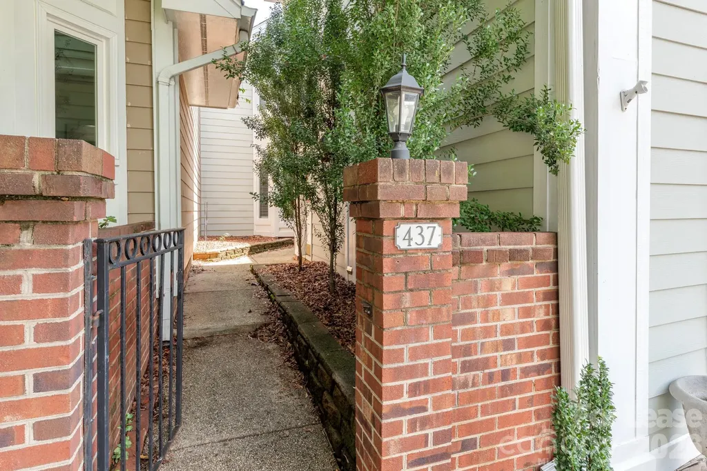 437 Clarkson Green Street Charlotte NC 28202