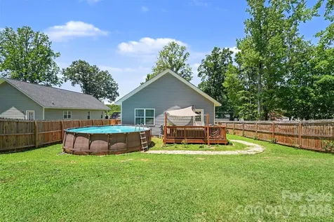 107B Wayne Avenue Kannapolis NC 28081