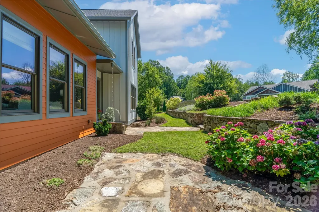31 Grey River Run Woodfin NC 28804