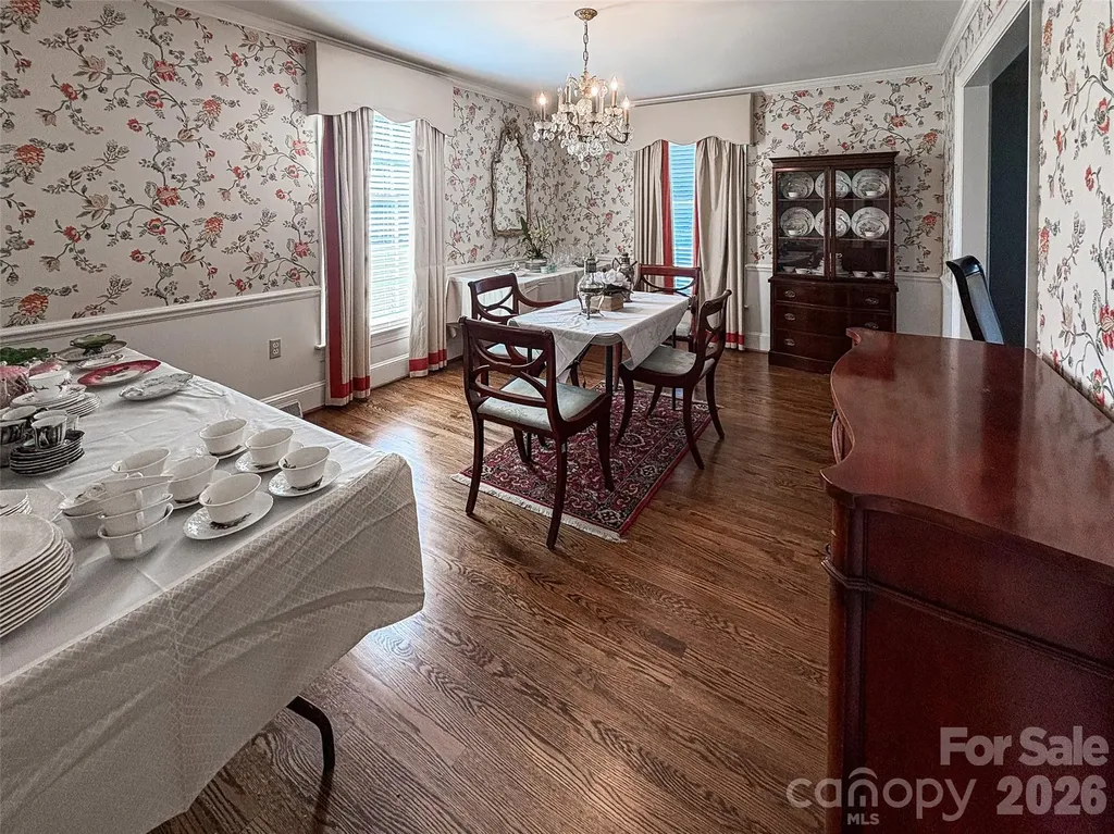 412 Ridgeway Avenue Statesville NC 28677