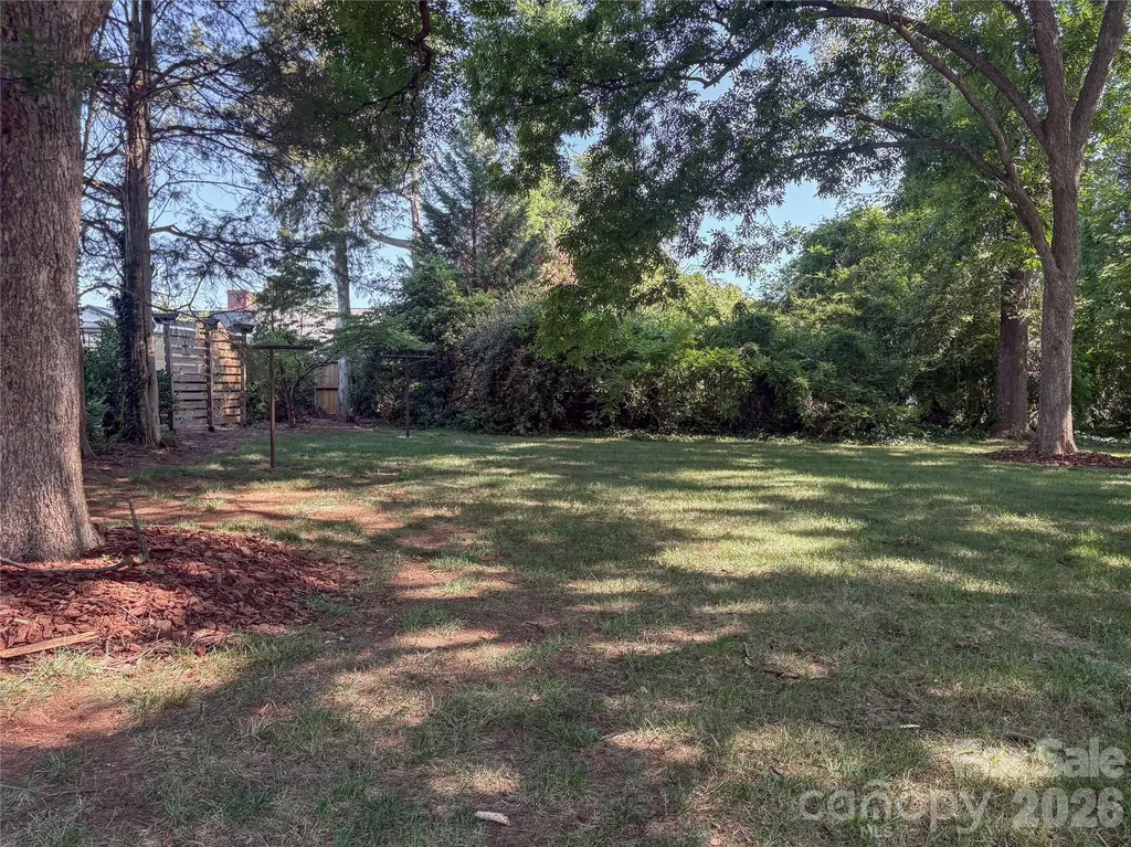 412 Ridgeway Avenue Statesville NC 28677