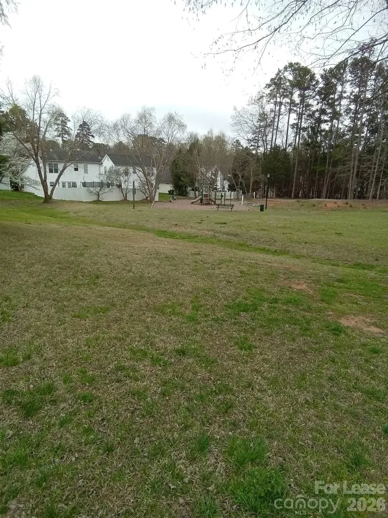 738 Ablow Drive Matthews NC 28105