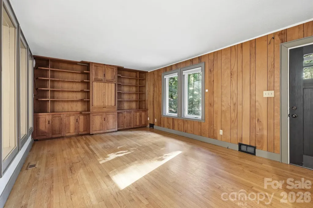 222 Morgan Cove Road Candler NC 28715