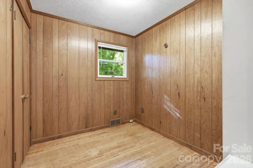 222 Morgan Cove Road Candler NC 28715