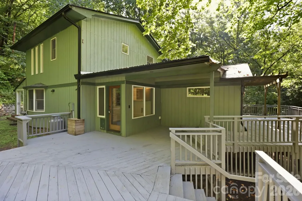 222 Morgan Cove Road Candler NC 28715