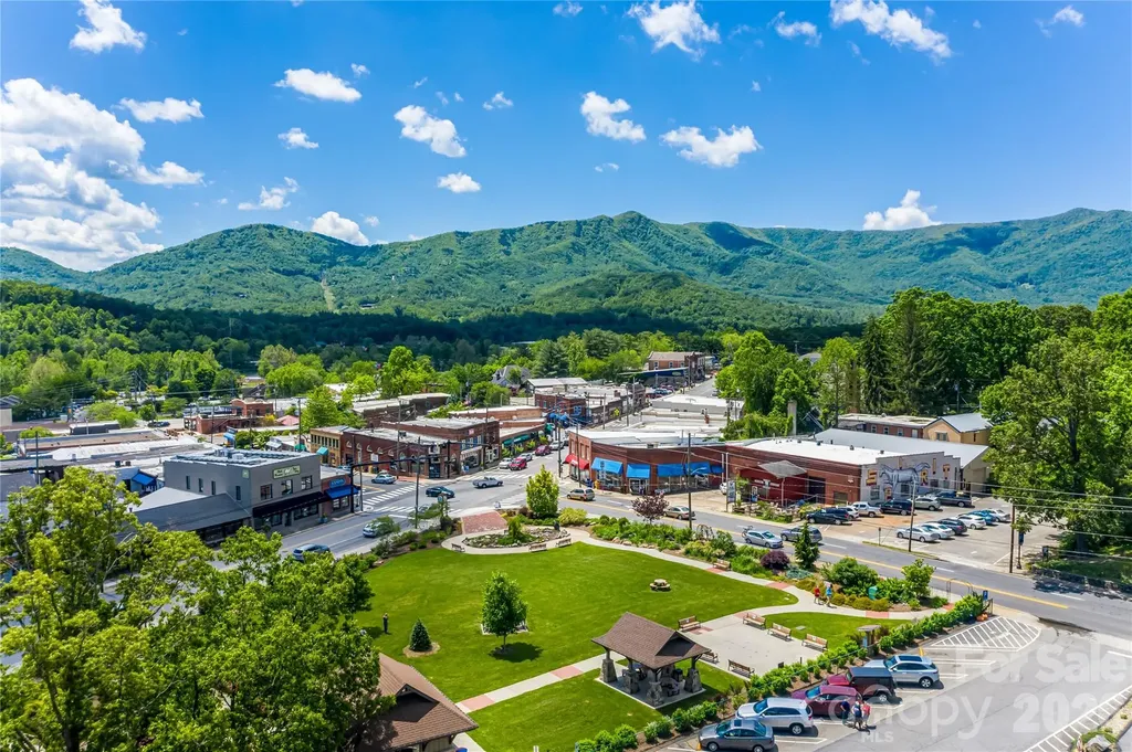 9999 Mount Allen Heights Black Mountain NC 28711