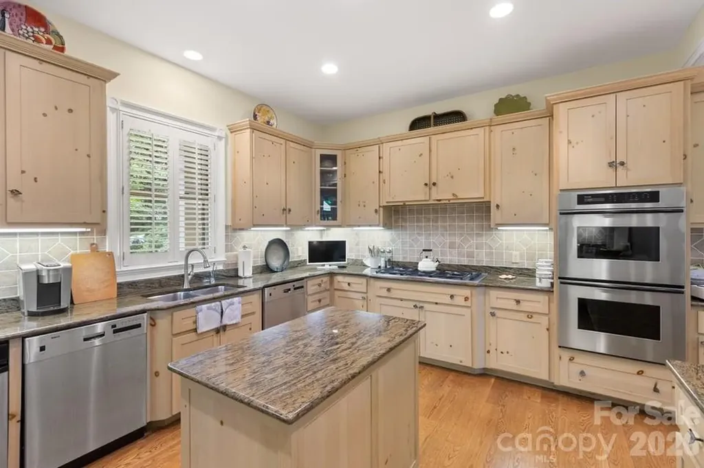 17 Sunset Trace Highlands NC 28741