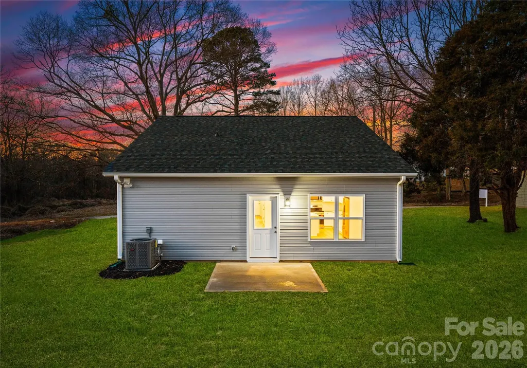 142 Hansard Drive Charlotte NC 28214