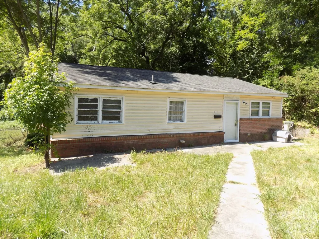 1013 W Sixth Avenue Gastonia NC 28052