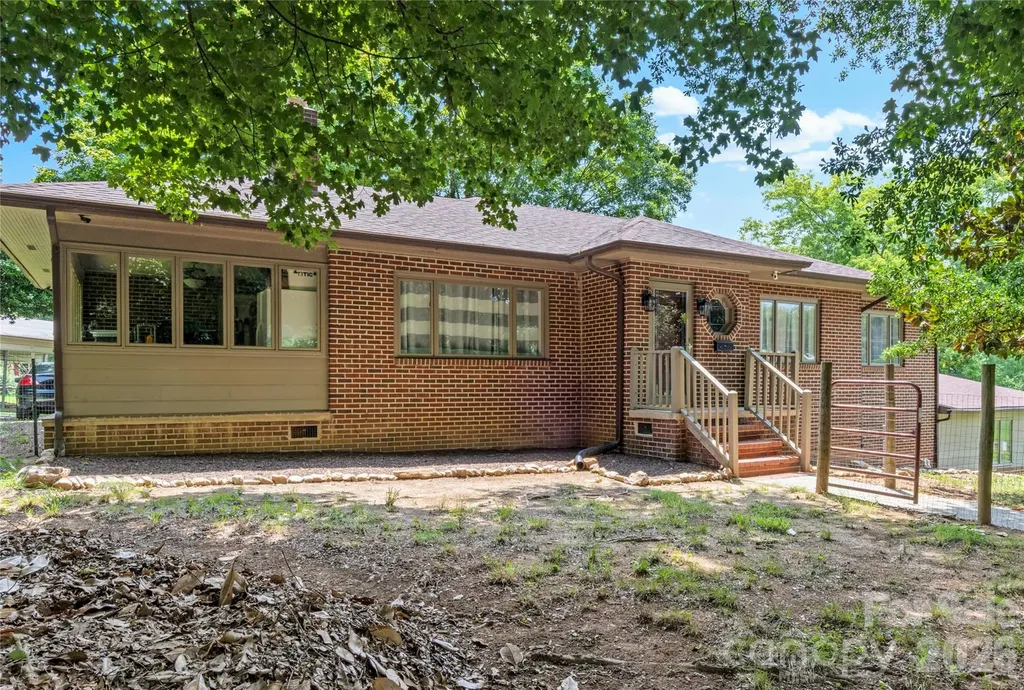 226 Pleasant Hill Drive Elkin NC 28621